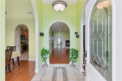 Spacious, beautifully maintained home with private wooded views - photo 4