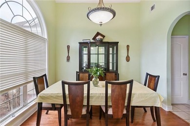 Spacious, beautifully maintained home with private wooded views - photo 5