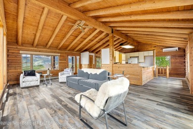 With 360-degree views of the entire Jackson Hole valley, this 3 - photo 8
