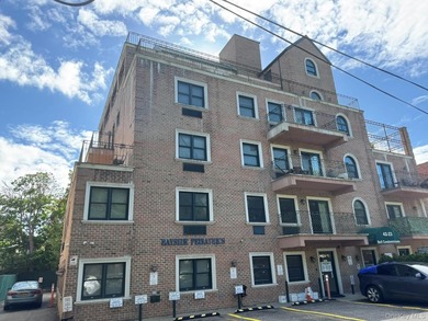 Well maintained 2 Bedrooms 2 Full Baths condo in excellent - photo 1