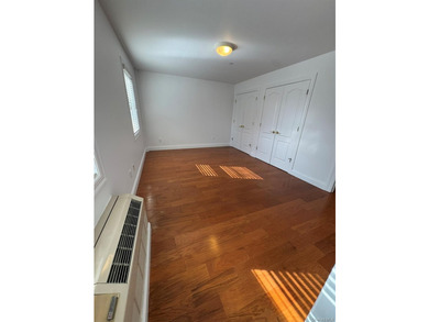 Well maintained 2 Bedrooms 2 Full Baths condo in excellent - photo 8