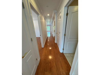 Well maintained 2 Bedrooms 2 Full Baths condo in excellent - photo 9
