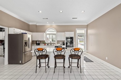 Luxury on 14.5 private acres, this stunning estate offers 5,000 - photo 14