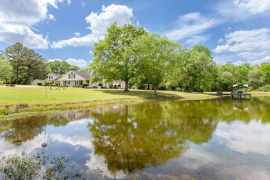Luxury on 14.5 private acres, this stunning estate offers 5,000 - photo 15