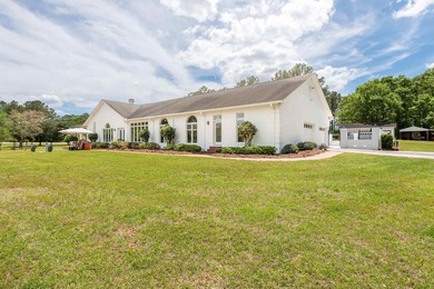 Luxury on 14.5 private acres, this stunning estate offers 5,000 - photo 17