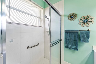 THIS METICULOUSLY MAINTAINED VILLA FLOWS EFFORTLESSLY FROM ROOM - photo 23