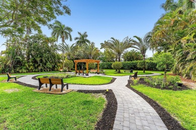 THIS METICULOUSLY MAINTAINED VILLA FLOWS EFFORTLESSLY FROM ROOM - photo 36