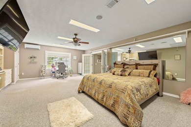 Luxury on 14.5 private acres, this stunning estate offers 5,000 - photo 40