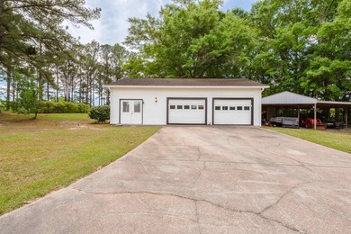 Luxury on 14.5 private acres, this stunning estate offers 5,000 - photo 46