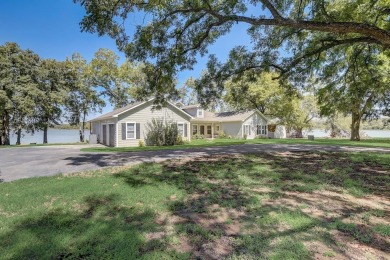 Rare find on Lake Worth. Large Waterfront home with sweeping - Lake Home For Sale in Fort Worth, Texas