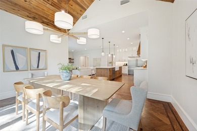 Introducing another exceptional Signature Series home by Thomas - photo 12