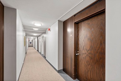 Move-in ready and beautifully updated, this River Towers condo - photo 14
