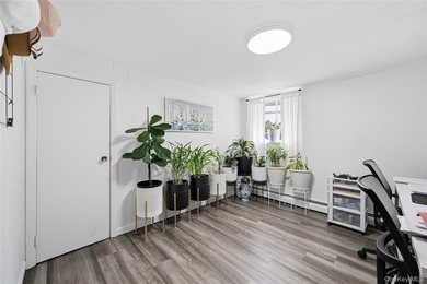 This pristine raised ranch may be just what you're loooking for! - photo 18