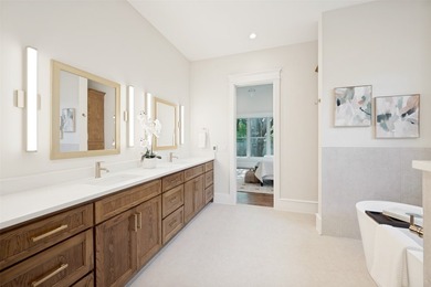Introducing another exceptional Signature Series home by Thomas - photo 20