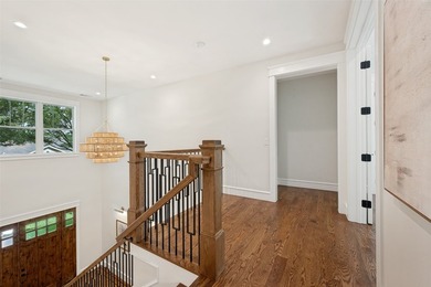 Introducing another exceptional Signature Series home by Thomas - photo 25
