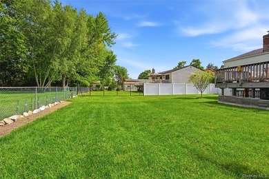 This pristine raised ranch may be just what you're loooking for! - photo 26