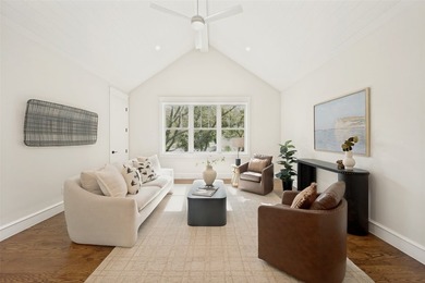 Introducing another exceptional Signature Series home by Thomas - photo 26