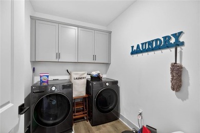 SPECTACULAR 3 BR/ 2 BA FLOORPLAN!!! Welcome to effortless luxury - photo 27