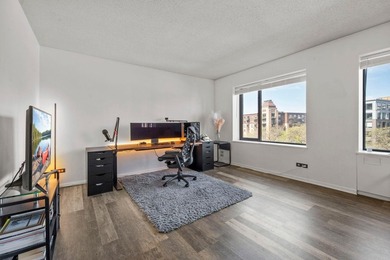 Move-in ready and beautifully updated, this River Towers condo - photo 27