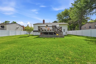 This pristine raised ranch may be just what you're loooking for! - photo 28