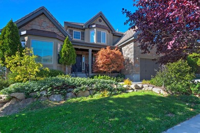 Stunning and meticulously maintained 2 story home located in - photo 3