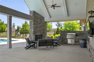 SPECTACULAR 3 BR/ 2 BA FLOORPLAN!!! Welcome to effortless luxury - photo 35