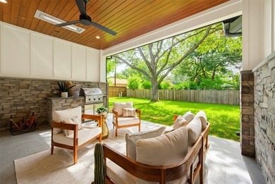 Introducing another exceptional Signature Series home by Thomas - photo 35