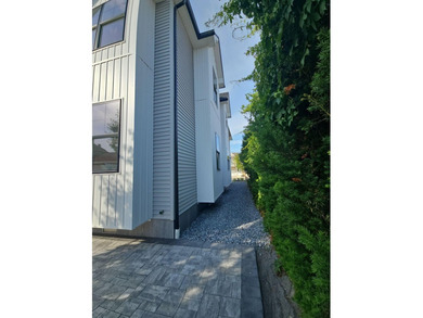 Welcome to this new construction 2 story home with stunning - photo 3