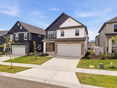 Hardly lived-in and move-in ready, this 4-bedroom, 2.5-bath home - photo 2