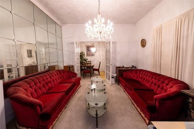 Investors take note: a rare opportunity to own a spacious - photo 3