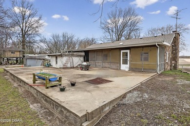 Welcome home to this solid 3-bedroom, 2.5-bath brick home - photo 5