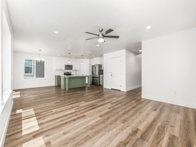 Hardly lived-in and move-in ready, this 4-bedroom, 2.5-bath home - photo 6