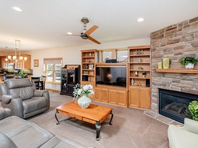 Cardinal built and lovingly cared for twin home in Cardinal Way - photo 11