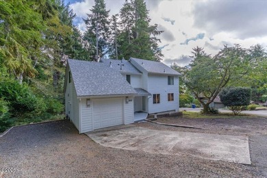 Welcome to Inland Shores at Devils Lake a beautiful gated - photo 5