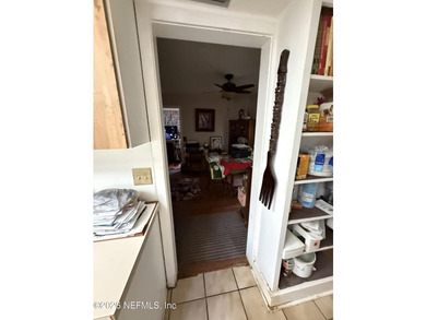 Investor Alert! High-upside potential in Arlington! This classic - photo 22