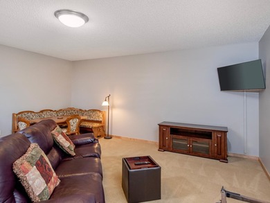 Cardinal built and lovingly cared for twin home in Cardinal Way - photo 29
