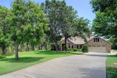 Lake Bridgeport Home For Sale in Chico Texas