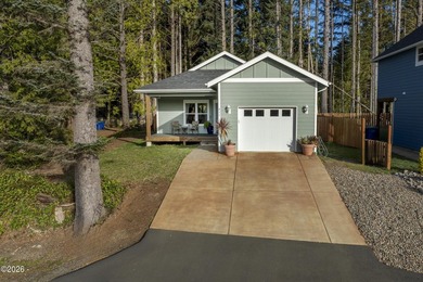 CHARMING HOME in Depoe Bay is PRICED TO SELL!!! Built in 2023 - photo 32