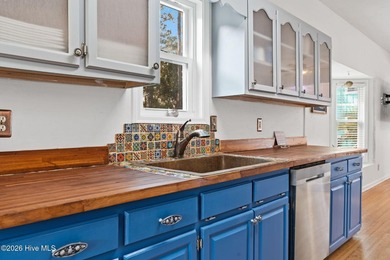MOTIVATED SELLER! COMPLETELY FURNISHED coastal retreat where - photo 12