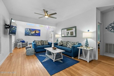 MOTIVATED SELLER! COMPLETELY FURNISHED coastal retreat where - photo 19
