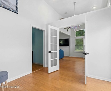 MOTIVATED SELLER! COMPLETELY FURNISHED coastal retreat where - photo 24