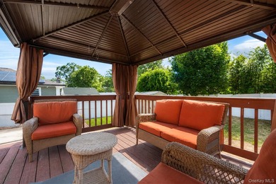 Welcome to this spacious and versatile Cape-style home offering - photo 29