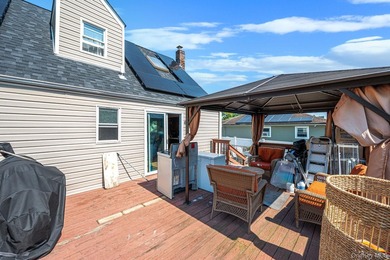 Welcome to this spacious and versatile Cape-style home offering - photo 30