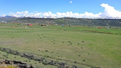 Shooting Star Ranch offers a rare combination of privacy - photo 8