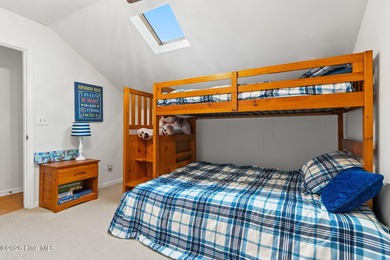 MOTIVATED SELLER! COMPLETELY FURNISHED coastal retreat where - photo 40