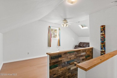 MOTIVATED SELLER! COMPLETELY FURNISHED coastal retreat where - photo 42