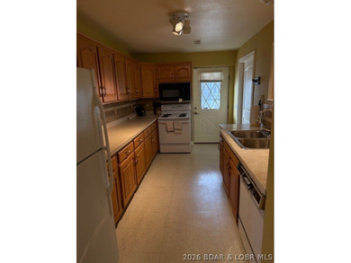 This property has everything that is sought after in a lake home - photo 52