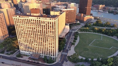 Welcome to Downtown Pittsburgh living at its finest! This - photo 1