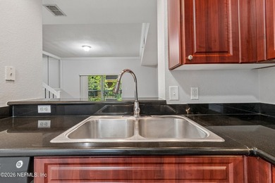 Priced below market! Move-in ready 2BR/2.5BA condo in Il - photo 11
