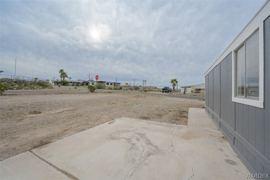 Located in the Central area of Bullhead City, this Manufactured